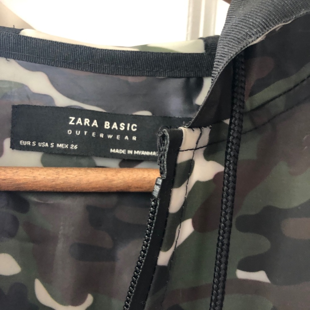 Rain jacket - Picture 2 of 5